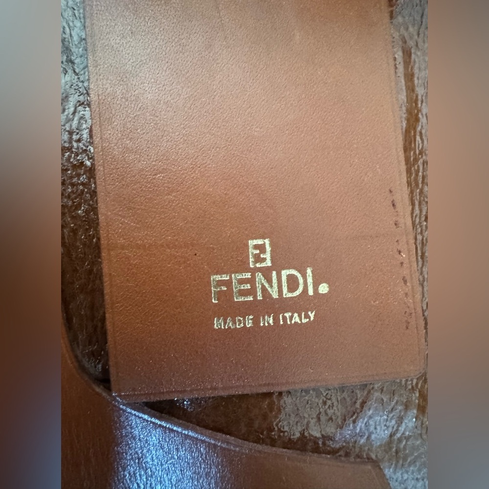Fendi Black and Brown key holder - Picture 4 of 9